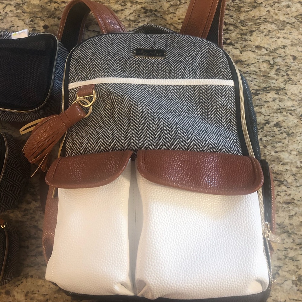 Itzy Ritzy boss babe diaper backpack